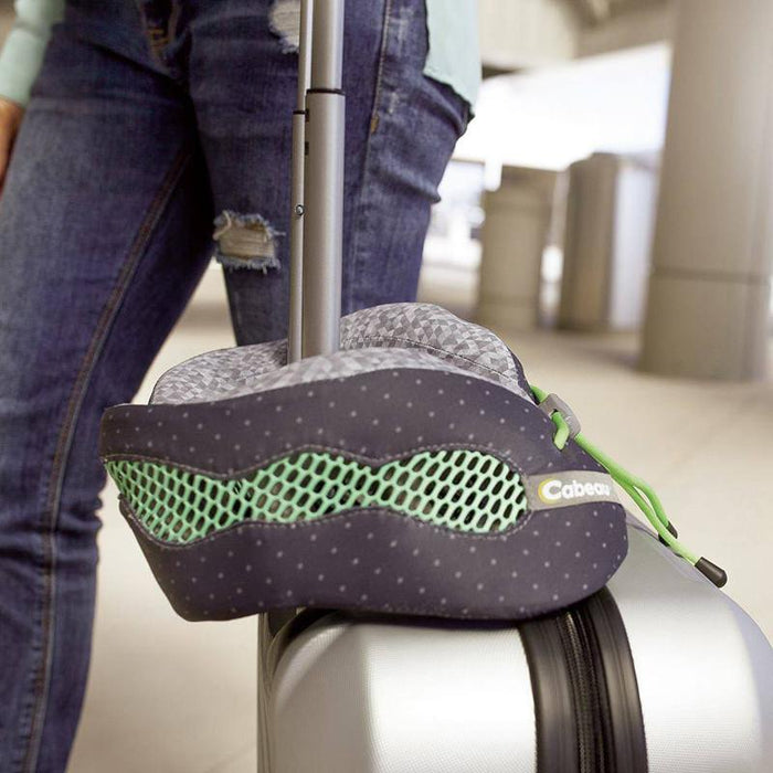 Evolution Cool Travel Pillow - Jet-Setter.ca